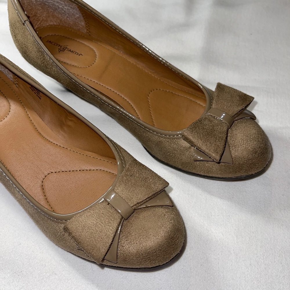 Jaclyn Smith‎ 6 1/2 heels